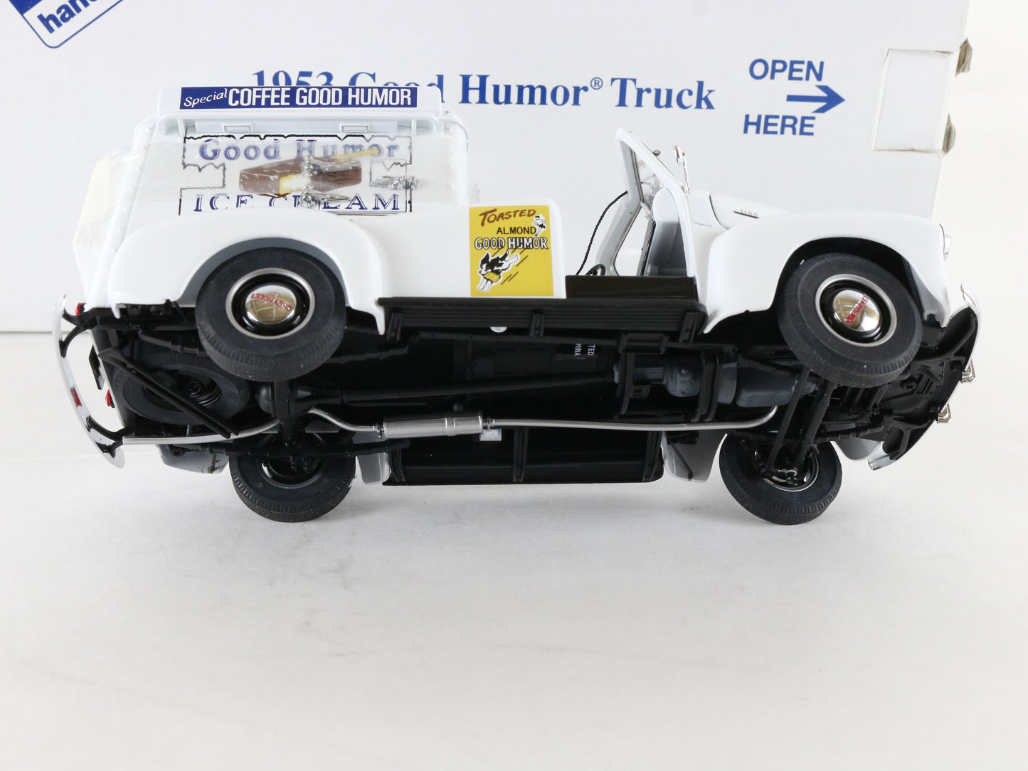 1953 Chevrolet 3100 Half-Ton Good Humor Ice Cream Truck White Danbury 1:24