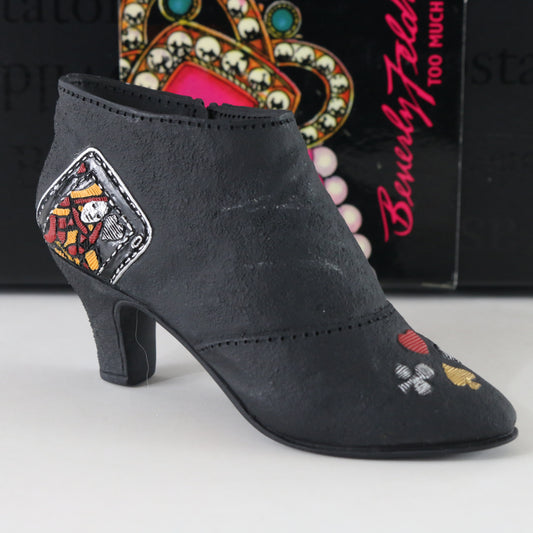 Queen of Hearts Collectible Resin Shoe