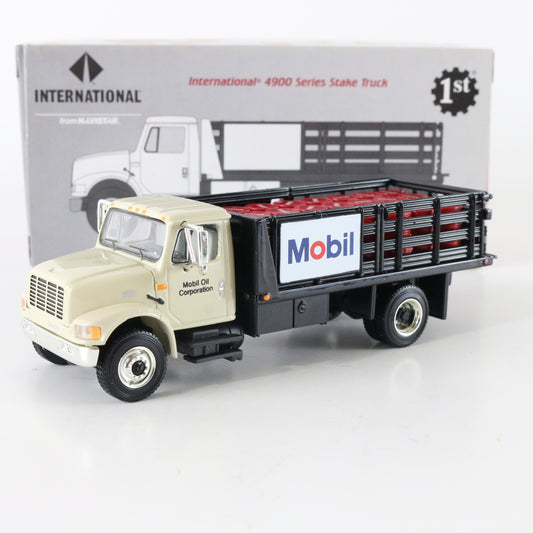 International Navistar 4900 Mobil Stake Bed Truck First Gear 1:54