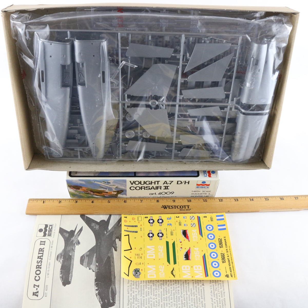 Vought A-7 D/H Corsair II Attack Plane Esci 1:48 Model Aircraft Kit 4009