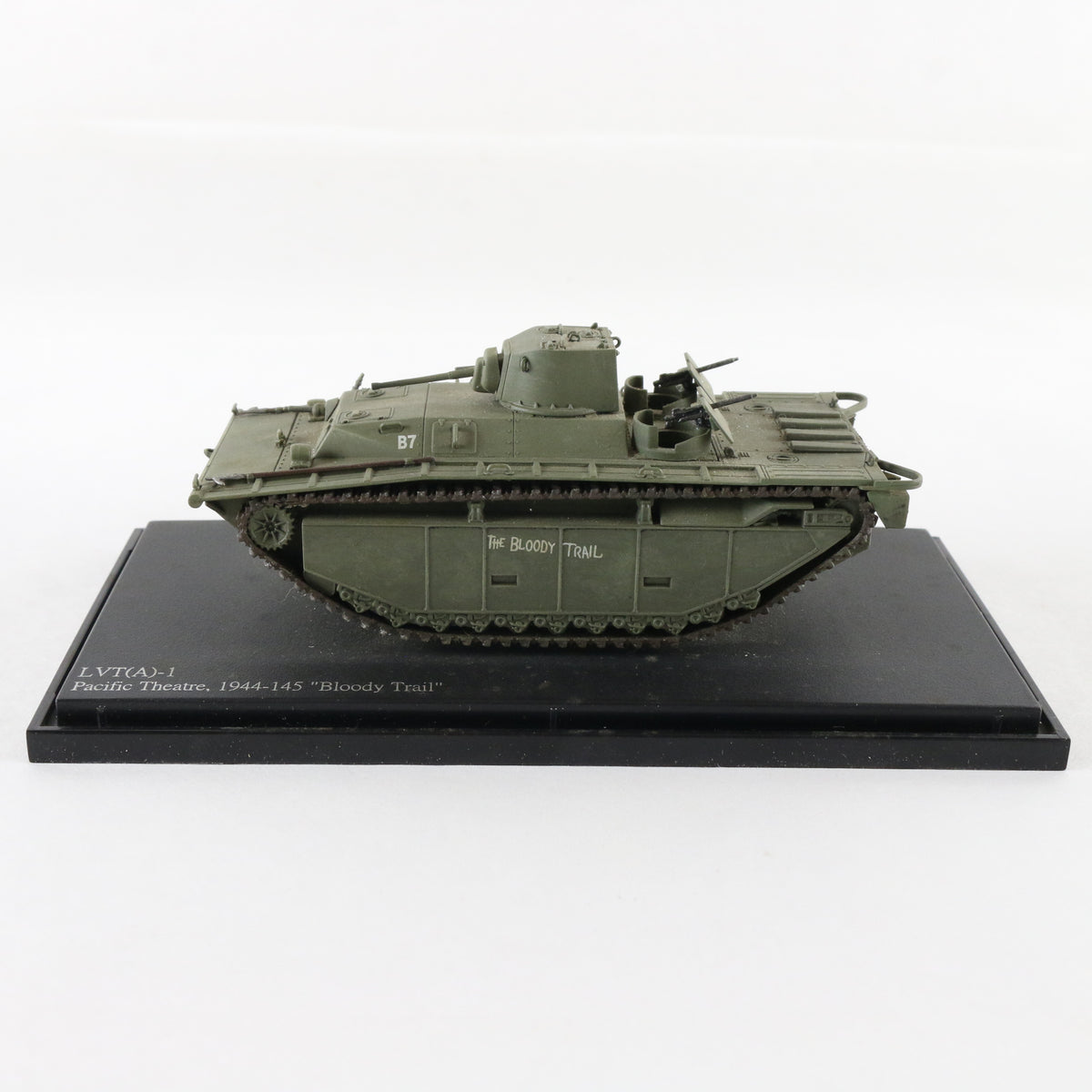 LVT(A)-1 Bloody Trail 1944-45 WW2 Hobby Master 1:72 HG4401 Military Model