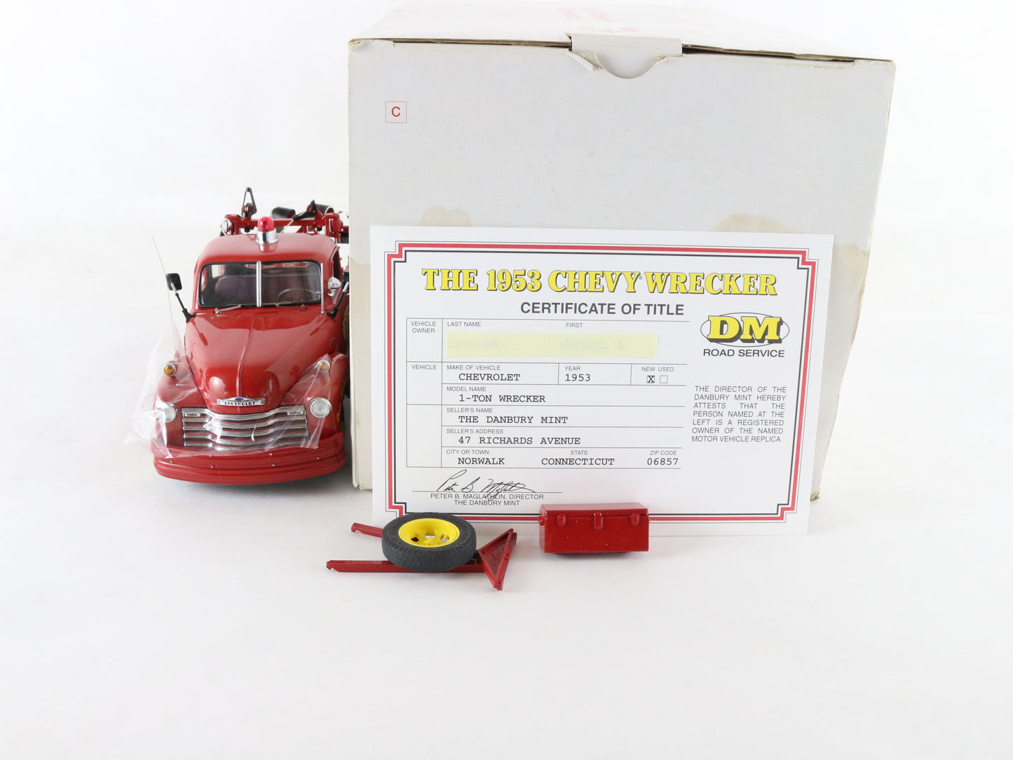 1953 Chevy 1-Ton Wrecker DM Service Red Danbury Mint 1:24 Diecast Model Car