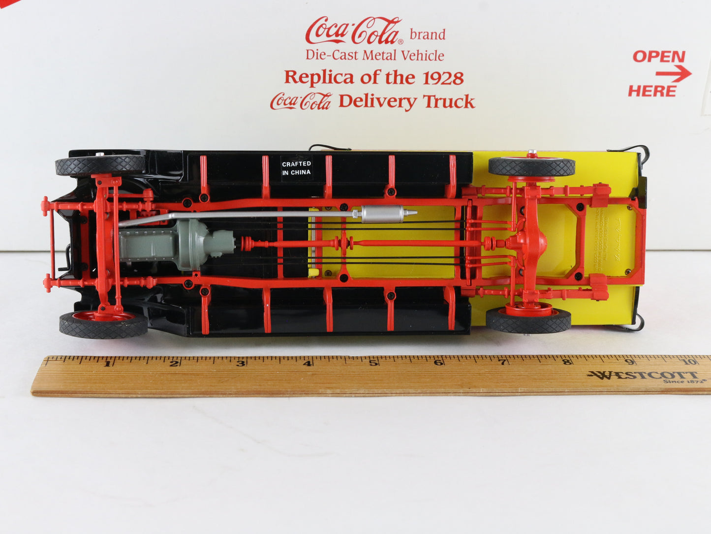 1928 International SL-36 Coca Cola Delivery Truck Yellow Danbury 1:24 Diecast