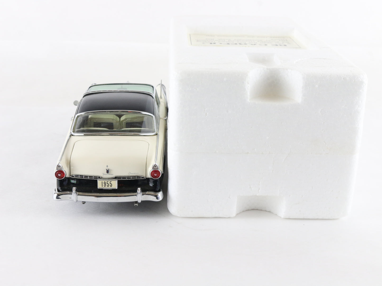 1955 Ford Fairlane Crown Victoria Black White Danbury Mint 1:24 Diecast Model