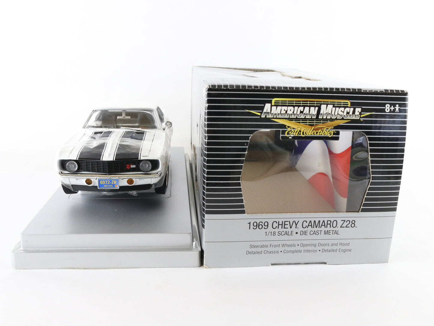 1969 Chevy Camaro Z28 White Black American Muscle ERTL 1:18 Diecast Model 33763