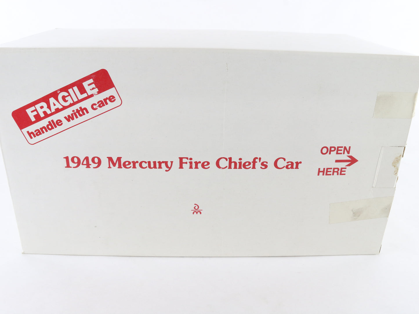 1949 Mercury Fire Chiefs Car Red Danbury Mint 1:24 Diecast Model