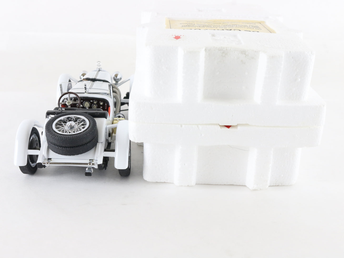 1931 Mercedes Benz SSKL White Black Danbury Mint 1:24 Model Car w/ Box