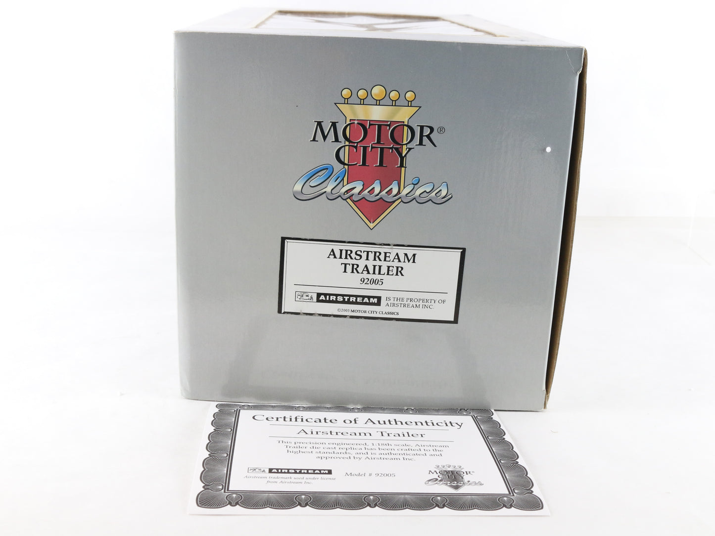 Airstream Trailer Silver Motor City Classics 1:18 92005 Diecast Metal Model