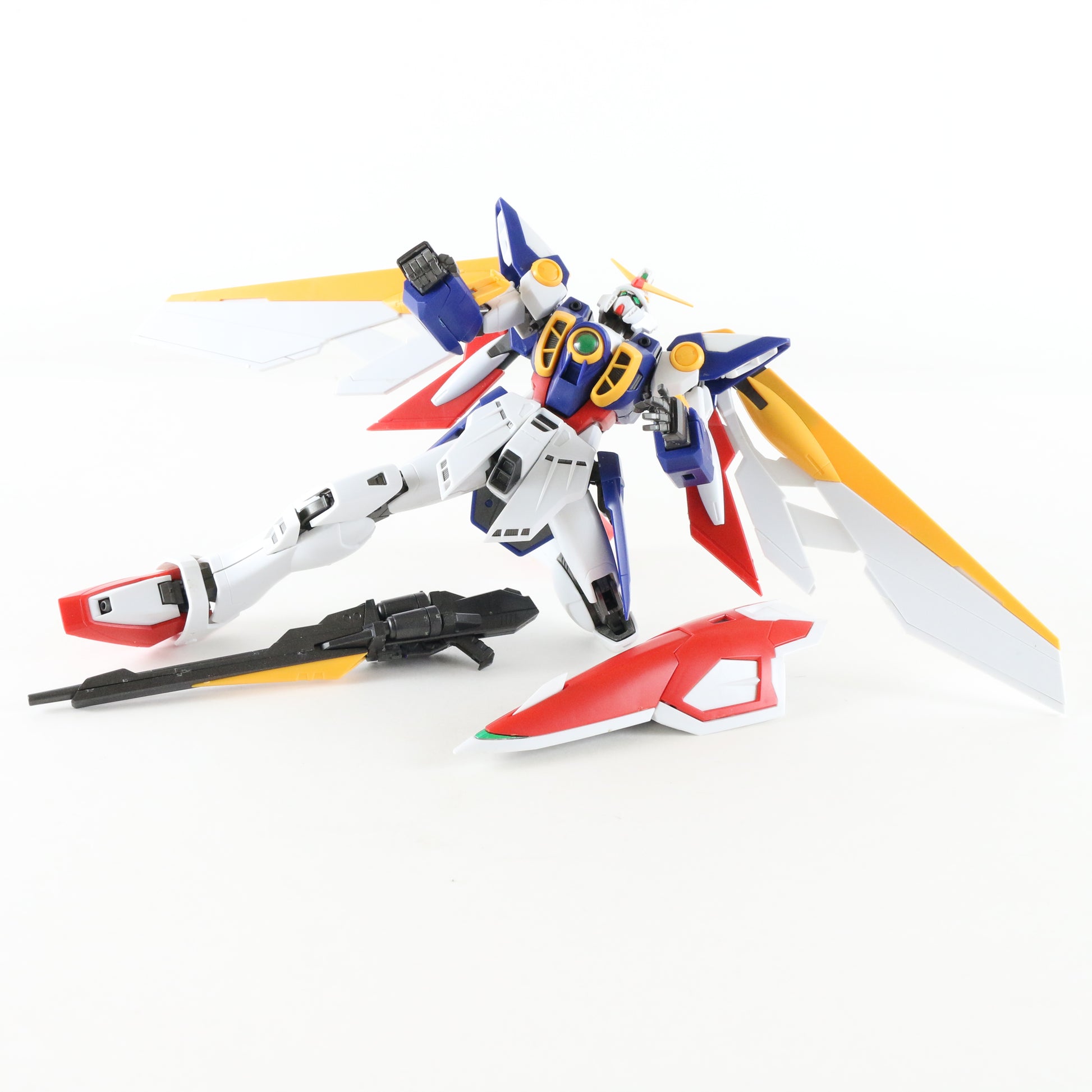 Gundam MG Wing Mobile Suit Bandai 1/100 Model 