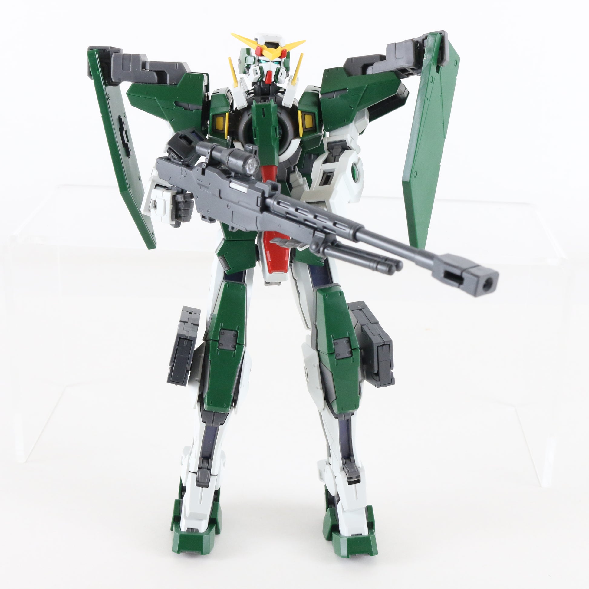 Gundam MG Gn-002 Dynames Mobile Suit Bandai 1:100 Model 