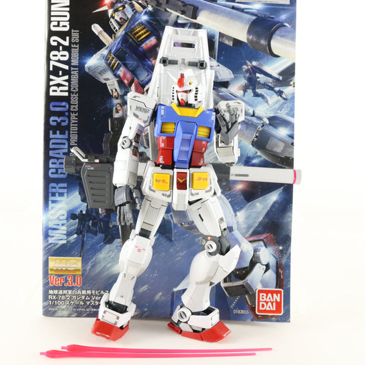 Gundam MG RX-78-2 3.0 Mobile Suit Bandai 1/100 Model Instruction 