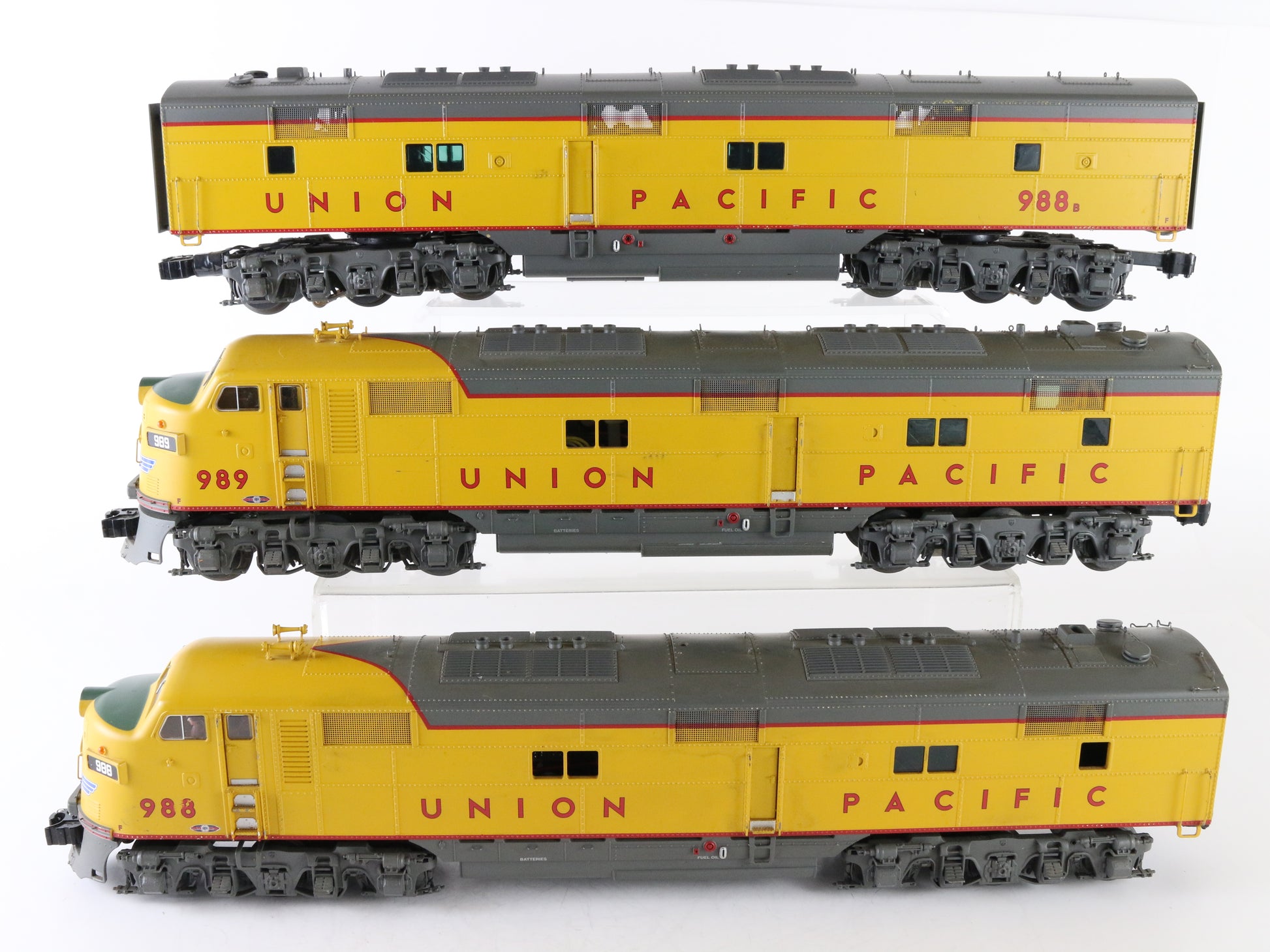{"media":[{"id":"gid://shopify/MediaImage/31202276147336","alt":"Lot Of 3 Lionel O Union Pacific 988 988b 989 E7 Diesel Locomotives 6-24574 – Set of 3 Lionel O scale Union Pacific E7 diesel locomotives for O gauge train layouts.","type":"IMAGE","src":"https://cdn.shopify.com/s/files/1/0593/3636/0072/files/7B9A9F8C-8FC8-43C3-9259-4A9C14B6BF99_24x24@3x.jpg?v=1729597878","altText":"Lot Of 3 Lionel O Union Pacific 988 988b 989 E7 Diesel Locomotives 6-24574 – Set of 3 Lionel O scale Union Pacific E7 diesel locom