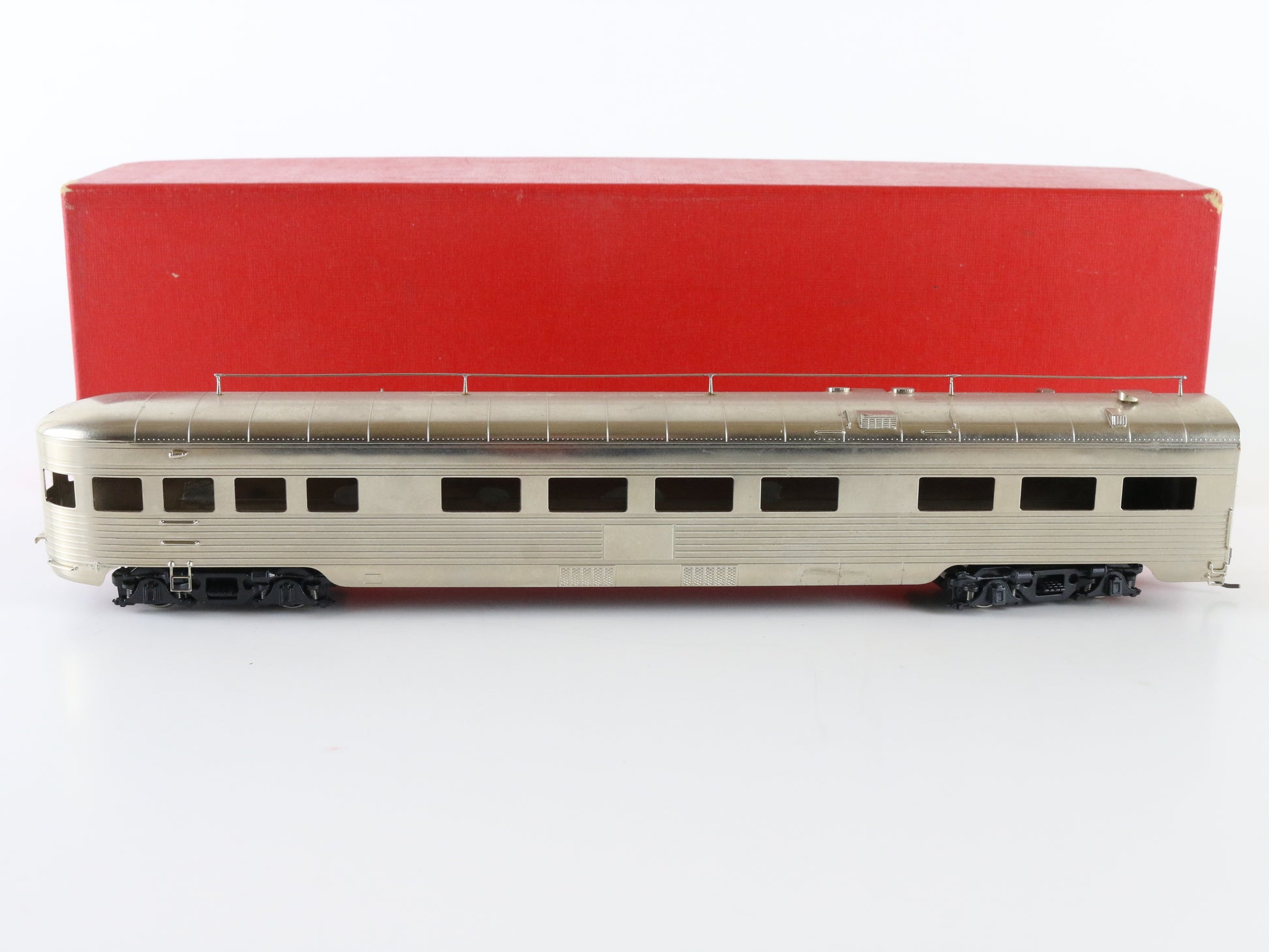 SOHO HO Southern Pacific SP 77' Corrugated Side Diner Observation Passenger Car Model
