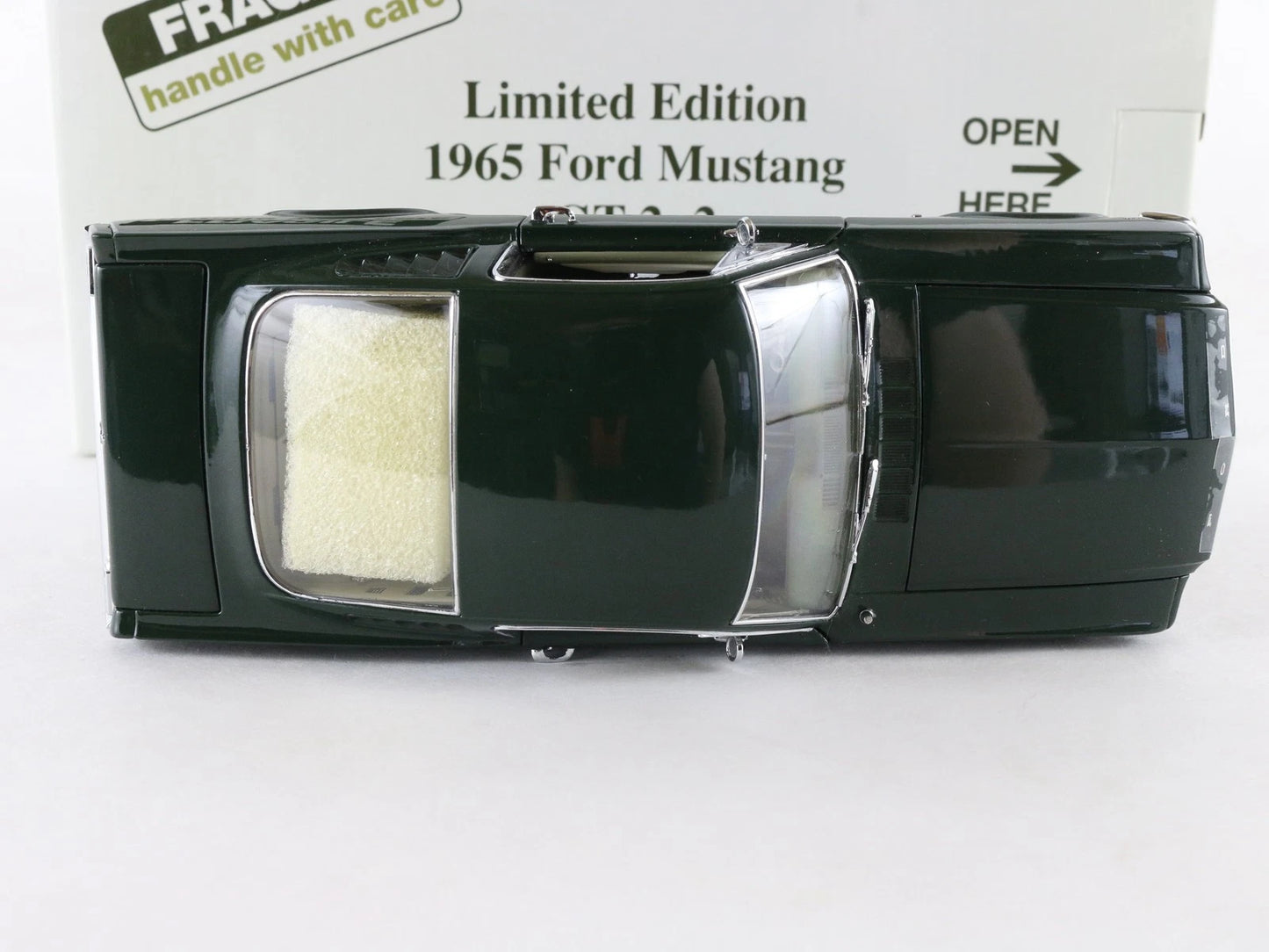 1965 Ford Mustang GT 2+2 Green Danbury Mint 1:24 Diecast Model 357/1965