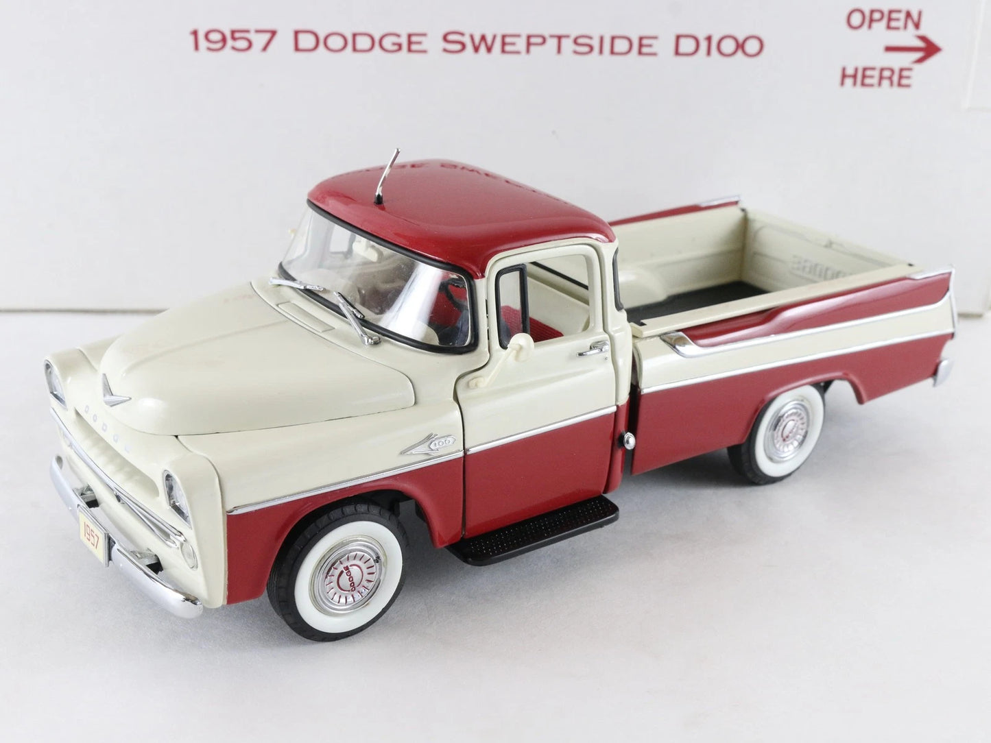 1957 Dodge Sweptside D100 Red White Danbury Mint 1:24 Diecast Model Truck