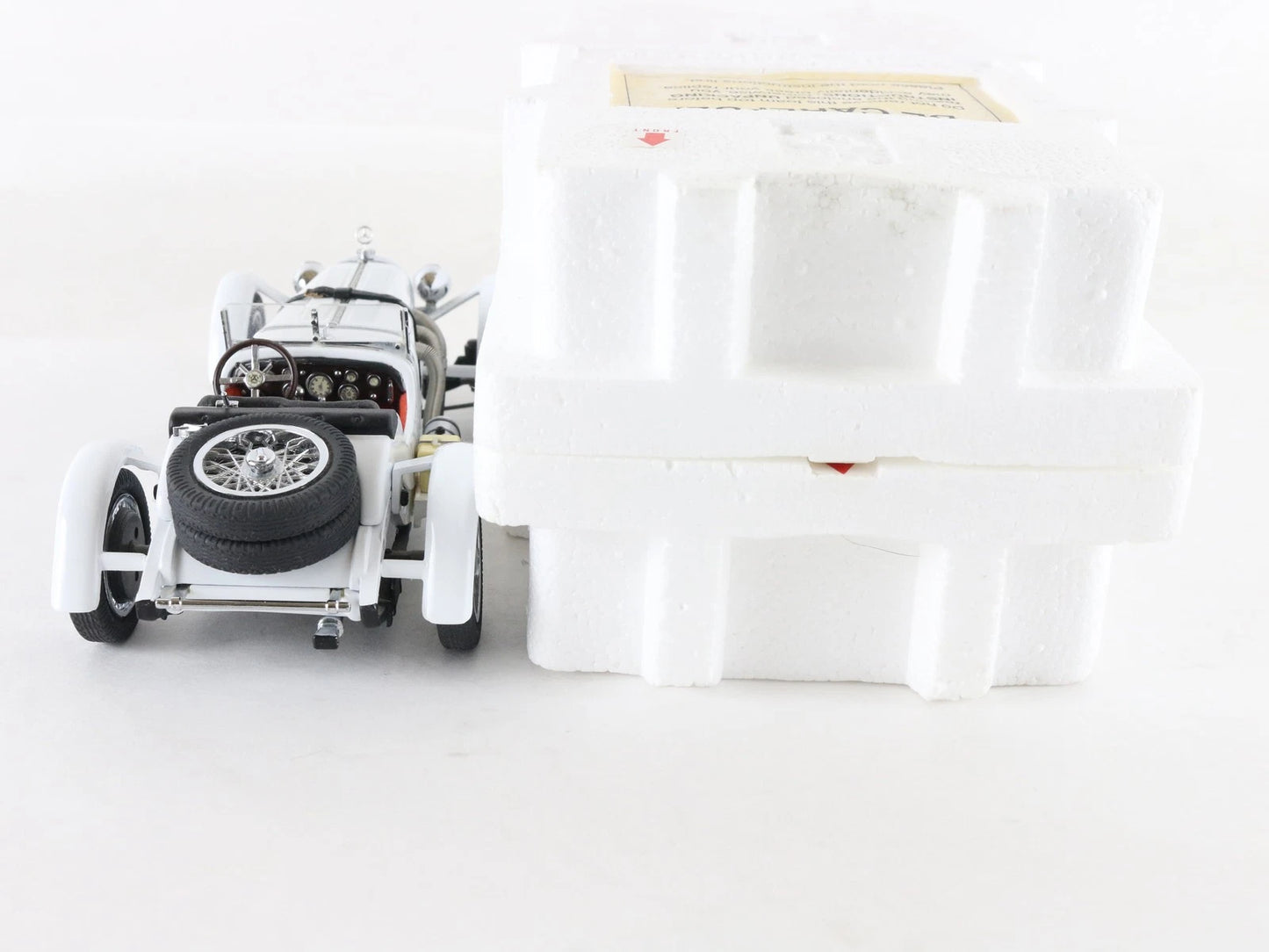 1931 Mercedes Benz SSKL White Black Danbury Mint 1:24 Model Car w/ Box
