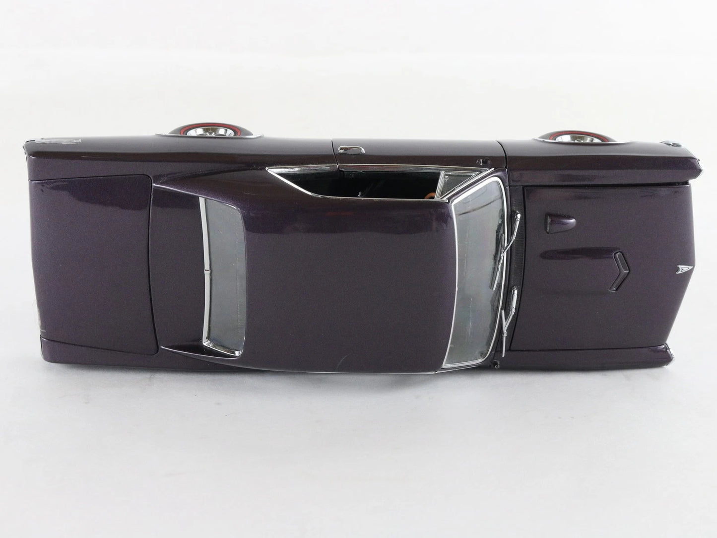 1967 Pontiac GTO Hardtop Plum Mist Purple Danbury Mint 1:24 Diecast Model Car