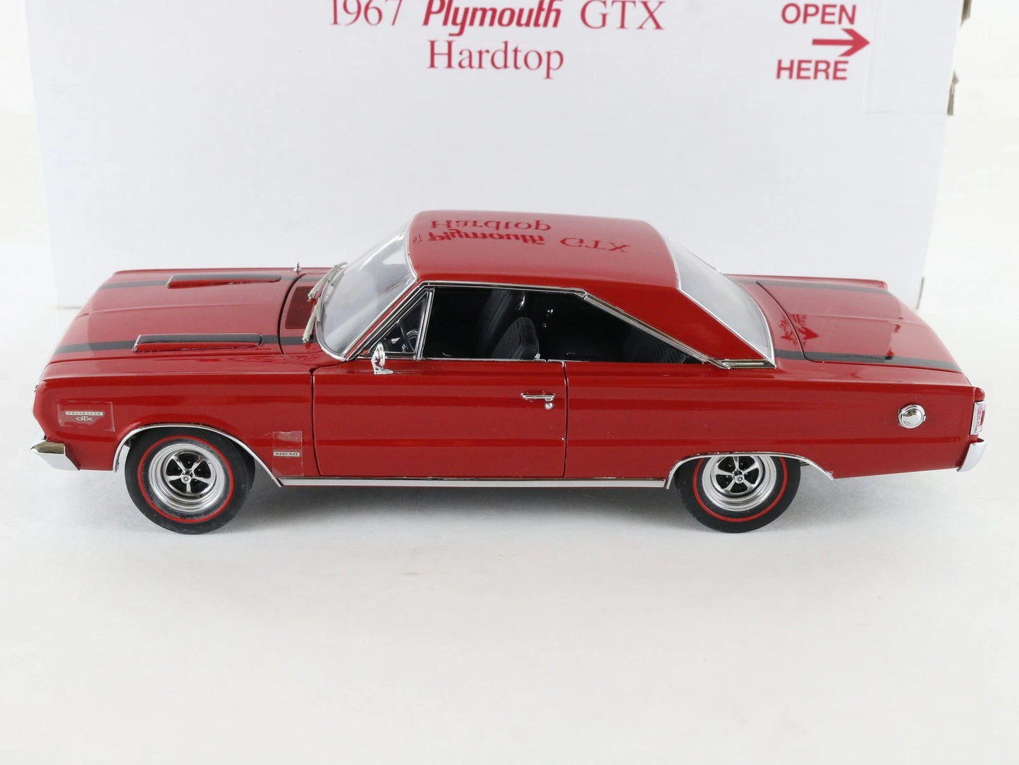 1967 Plymouth GTX Hardtop Red & Black Danbury Mint 1:24 Diecast Model Car
