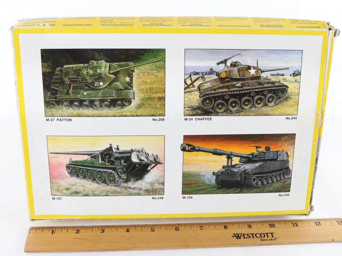 M998 HMMWV Desert Patrol Truck Am General Italeri 1:35 249 Military Kit