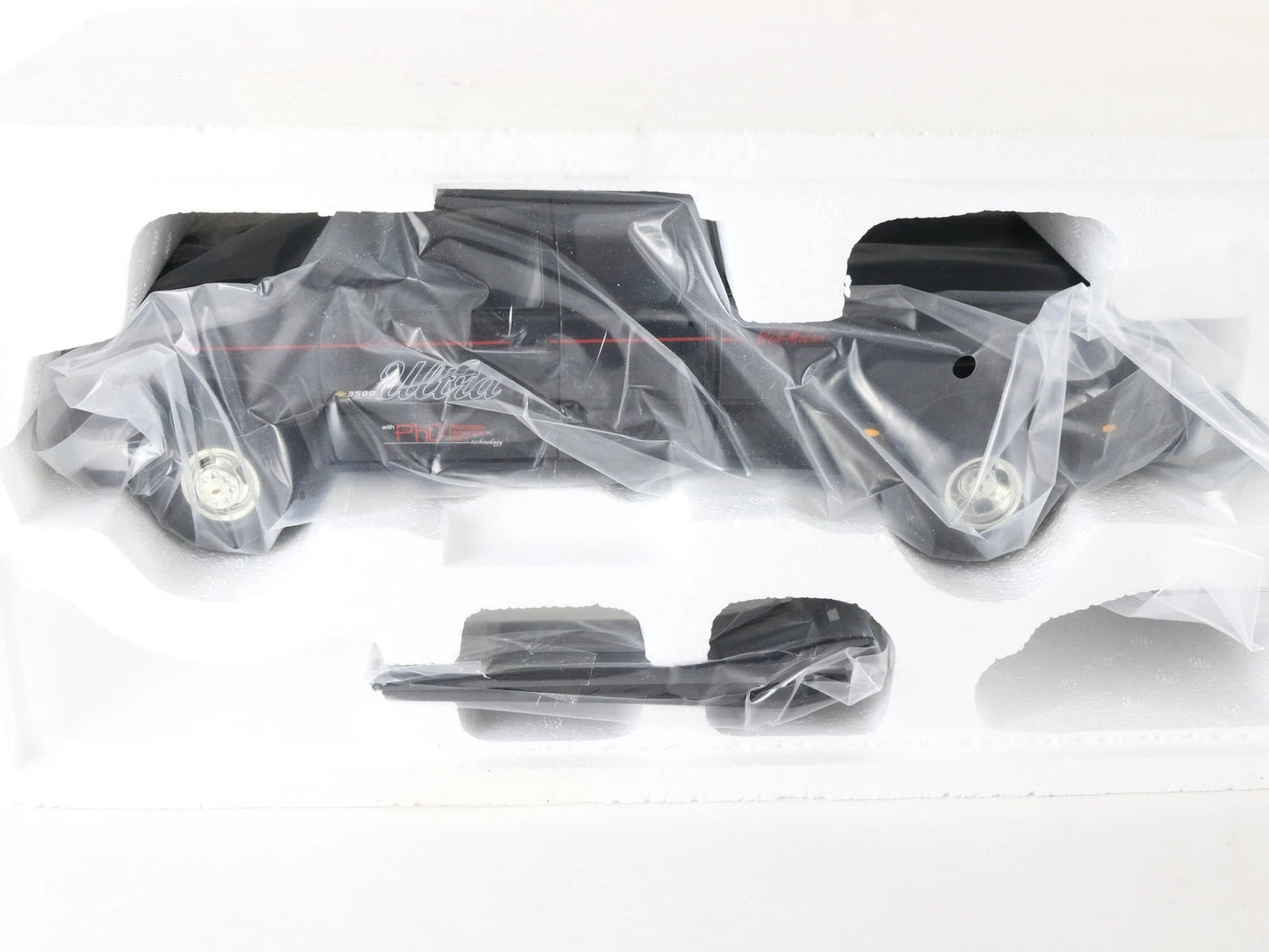 Silverado 1969 Z28 Camaro & Trailer Set Well Mclain Racing Champions 1:18 10