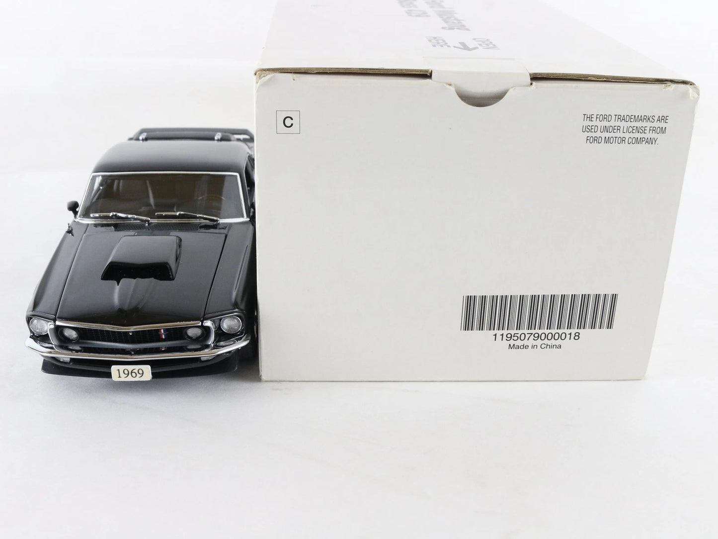 1969 Ford Mustang Boss 429 Black Danbury Mint 1:24 Diecast Model Car
