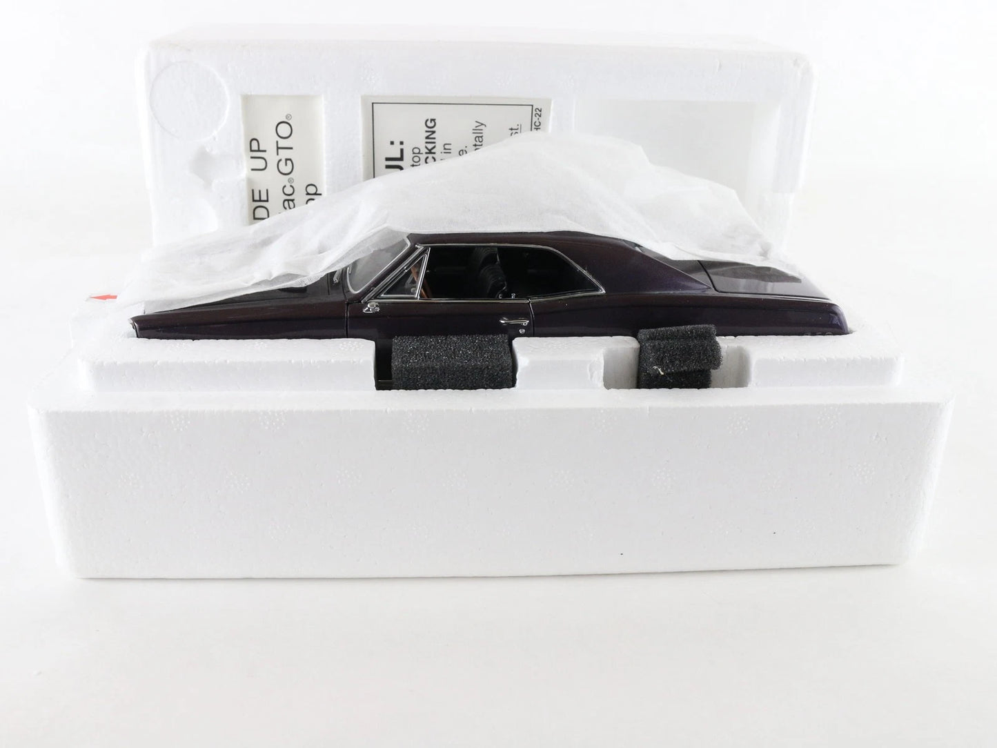 1967 Pontiac GTO Hardtop Dark Purple Danbury Mint 1:24 Diecast Model AS-IS