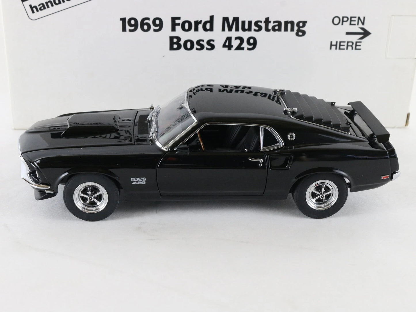 1969 Ford Mustang Boss 429 Black Danbury Mint 1:24 Diecast Model Car