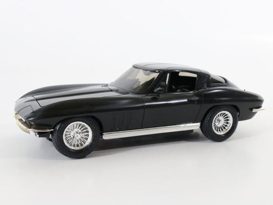 Black Chevrolet Corvette Rat Street Machine Monogram 1:24 Built Model Kit