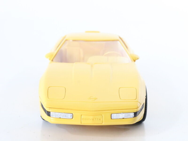 1992 Chevy Corvette Bright Yellow AMT ERTL 1:24 Plastic Promo Model Car