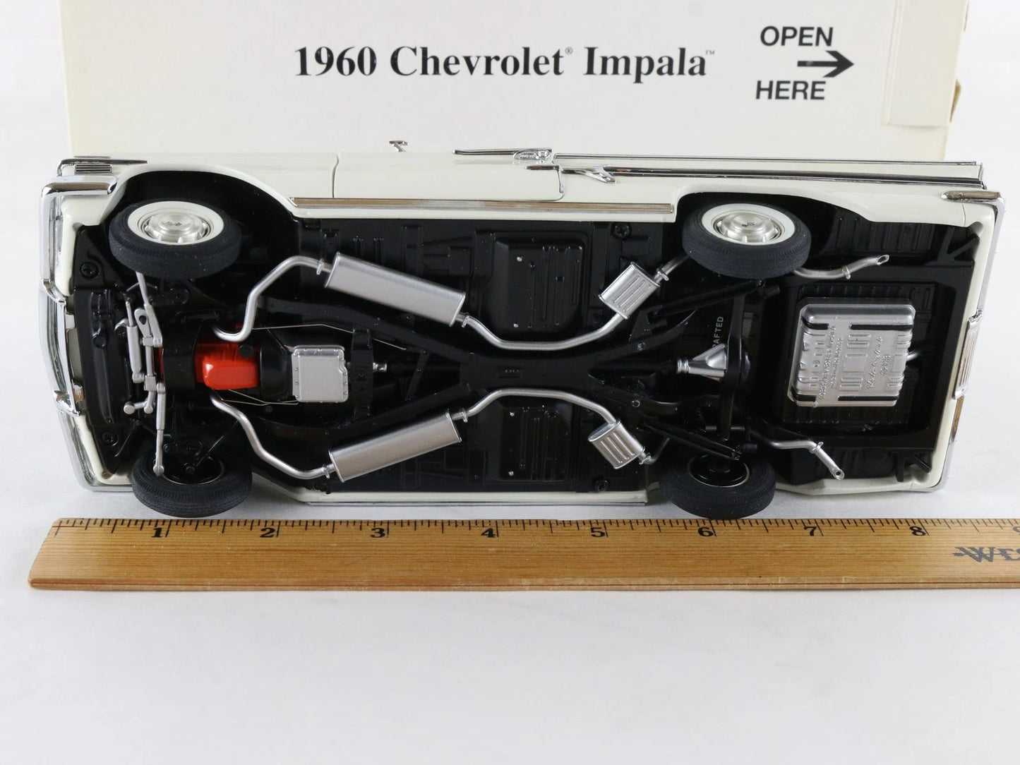 1960 Chevrolet Impala Convertible White Red Danbury Mint 1:24 Diecast Model