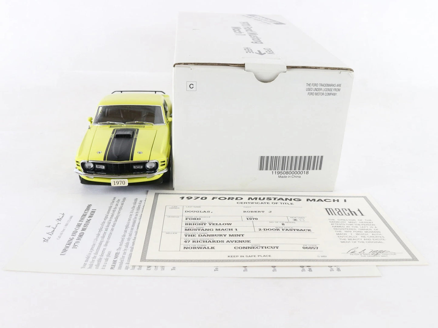 1970 Ford Mustang Mach 1 Fastback Yellow Black Danbury Mint 1:24 Diecast Model