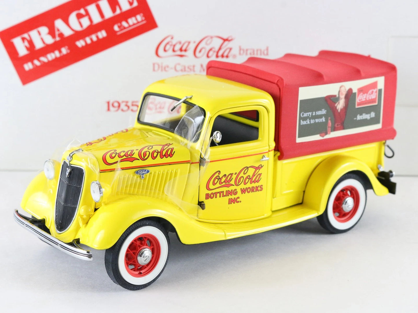 1935 Coca Cola Ford Delivery Truck Yellow Red Danbury Mint 1:24 Diecast Model