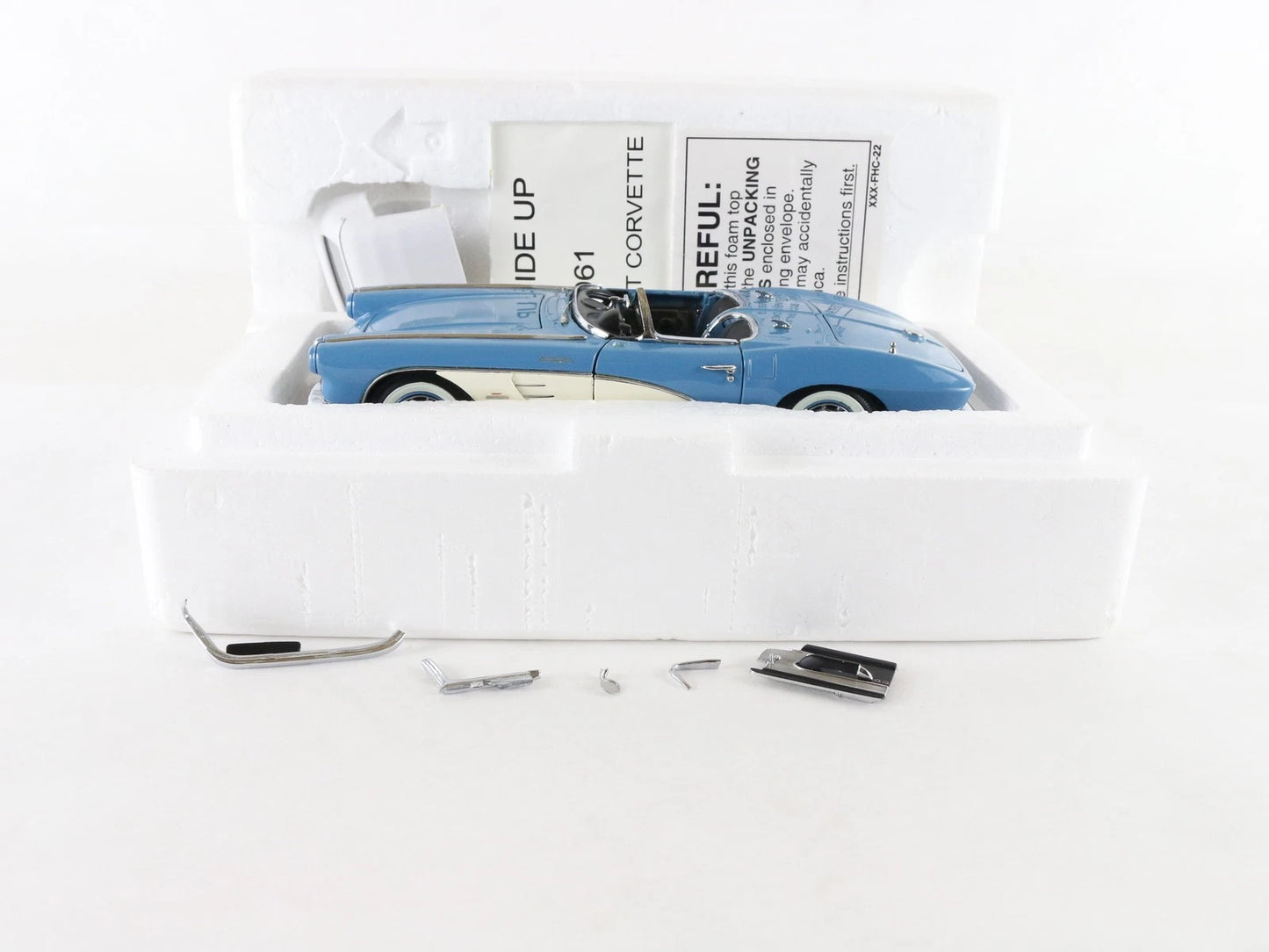 1961 Chevy Corvette Convertible Blue White Limited Danbury Mint 1:24 AS-IS