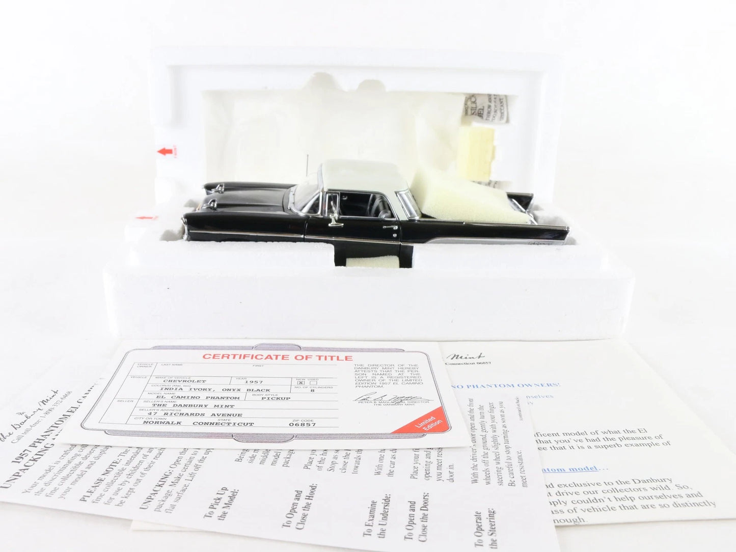 1957 Chevy El Camino Phantom Black White Danbury Mint 1:24 Diecast 109