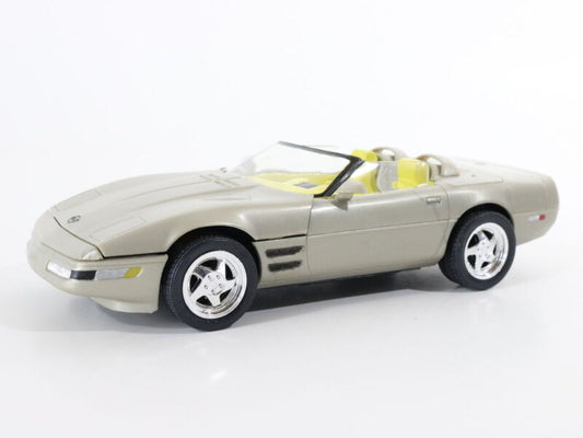 Chevrolet Corvette Spyder Revell Snaptite 1:24 6267 Built Model Kit