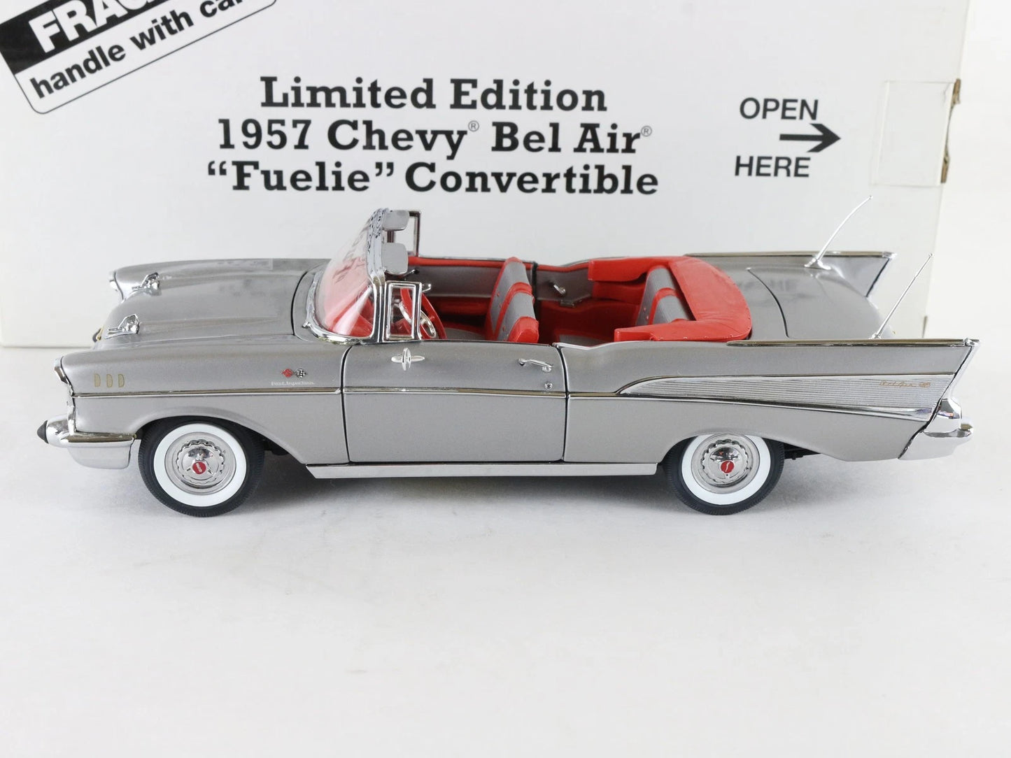 1957 Chevy Bel Air Fuelie Convertible Silver Danbury Mint 1:24 4936/5000 LIMITED