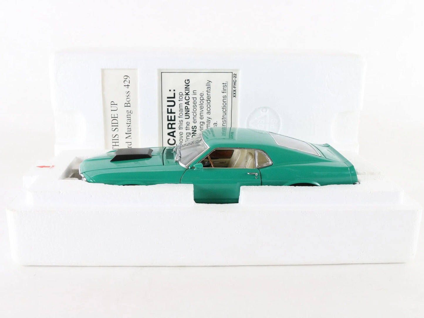 1970 Ford Mustang Fastback Grabber Green 2205/5000 Danbury 1:24 Diecast Model