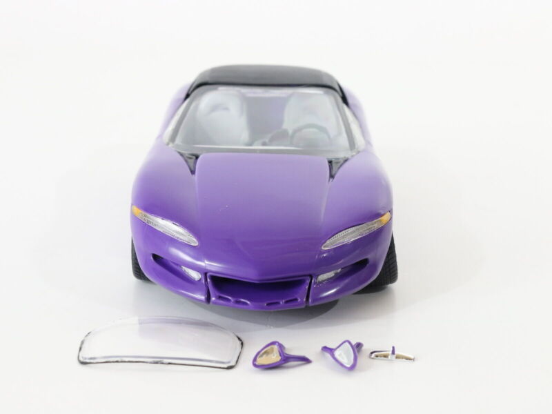 Chevrolet Corvette Sting Ray III Convertible Purple & Black Revell Monogram 1:25