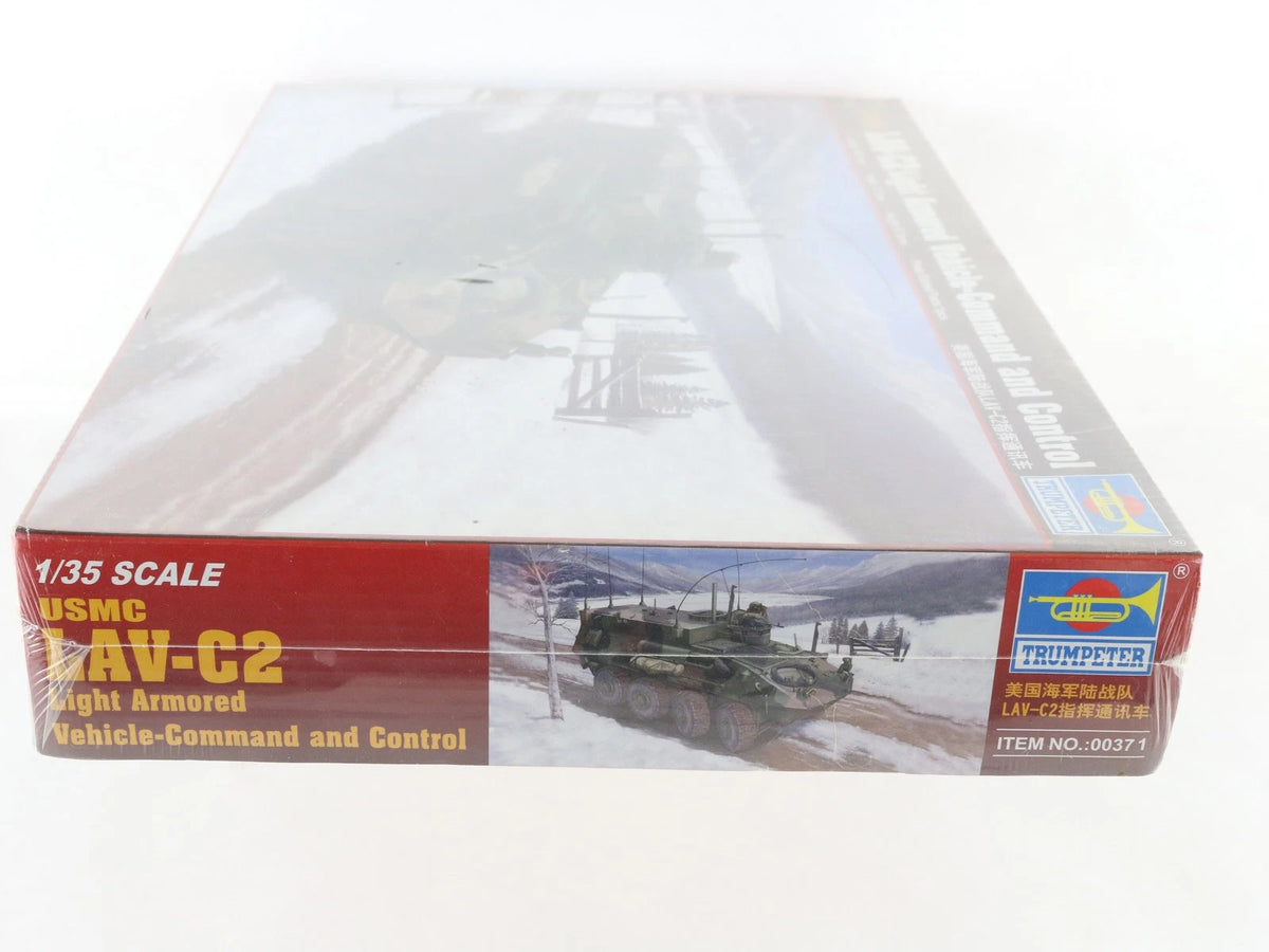 LAV-2 USMC Armored Vehicle Command Control GD Trumpeter 1:35 00371 Sealed Kit