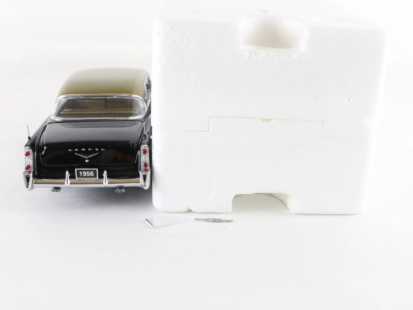 1956 Desoto Adventurer Black Gold Danbury Mint 1:24 Diecast Model Car