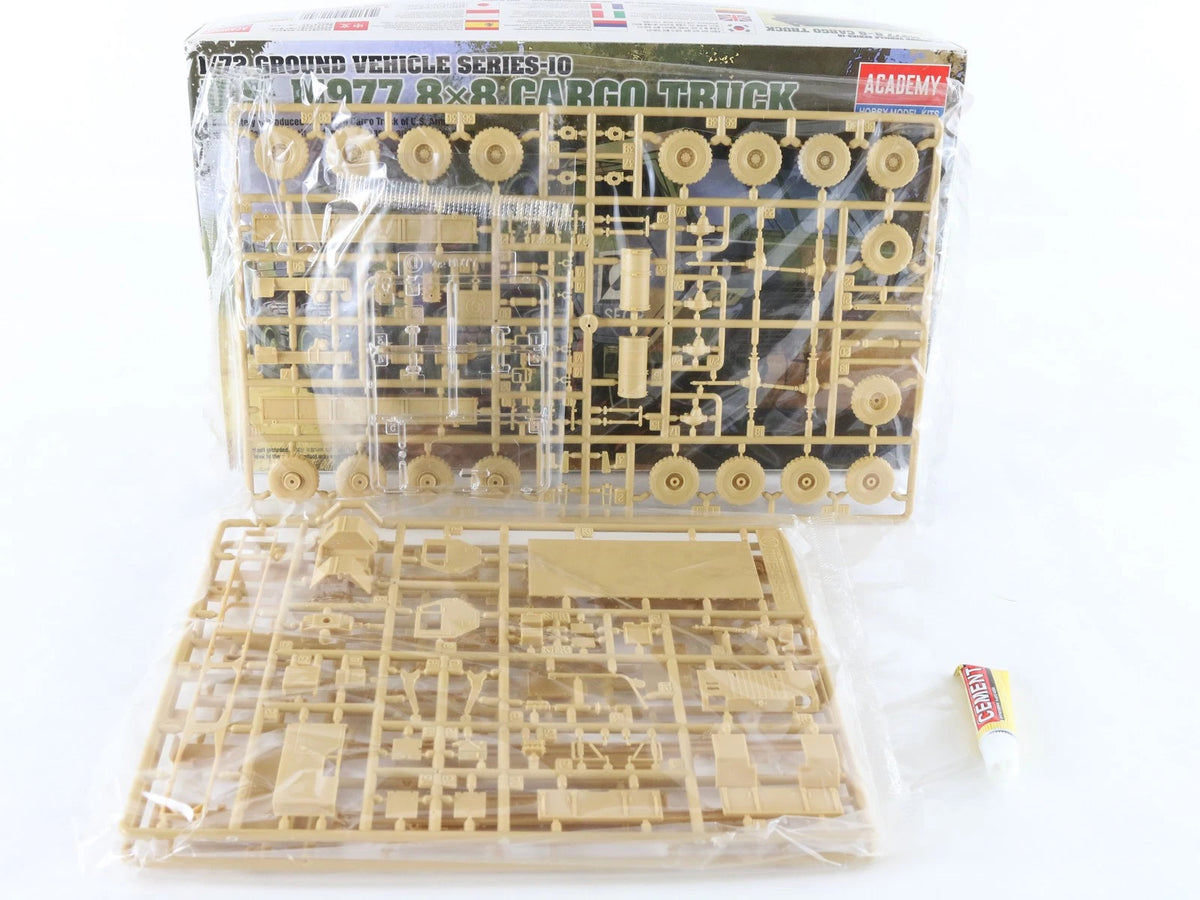 M977 8x8 Cargo Truck Oshkosh US Ground Vehicle 10 Academy 1:72 13412 10000 Kit