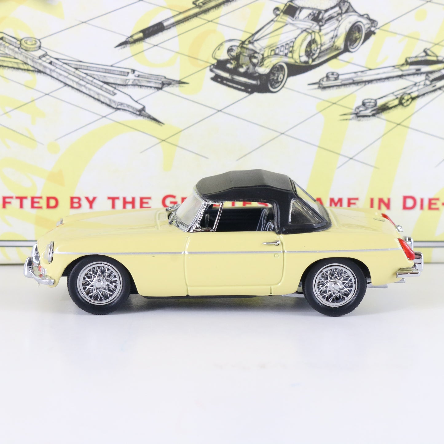 1967 Mgb Yellow Black British Sports Cars Matchbox 1:43 Model Car Dyb05-m