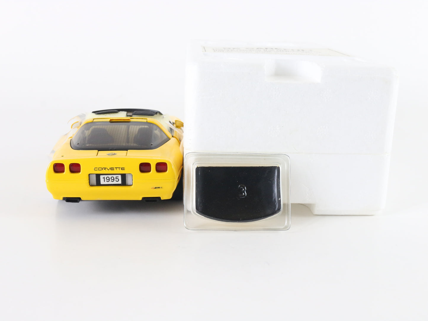 1995 Chevrolet Corvette ZR-1 Yellow Danbury Mint 1:24 Model Car