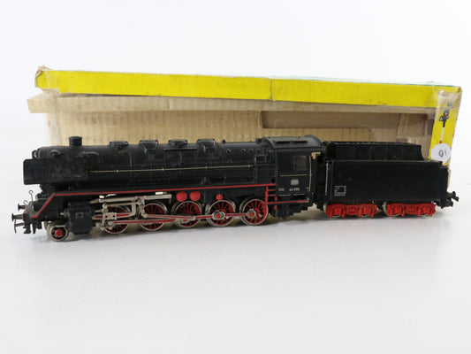 DB 44690 2-10-0 Steam Locomotive & Tender Marklin HO