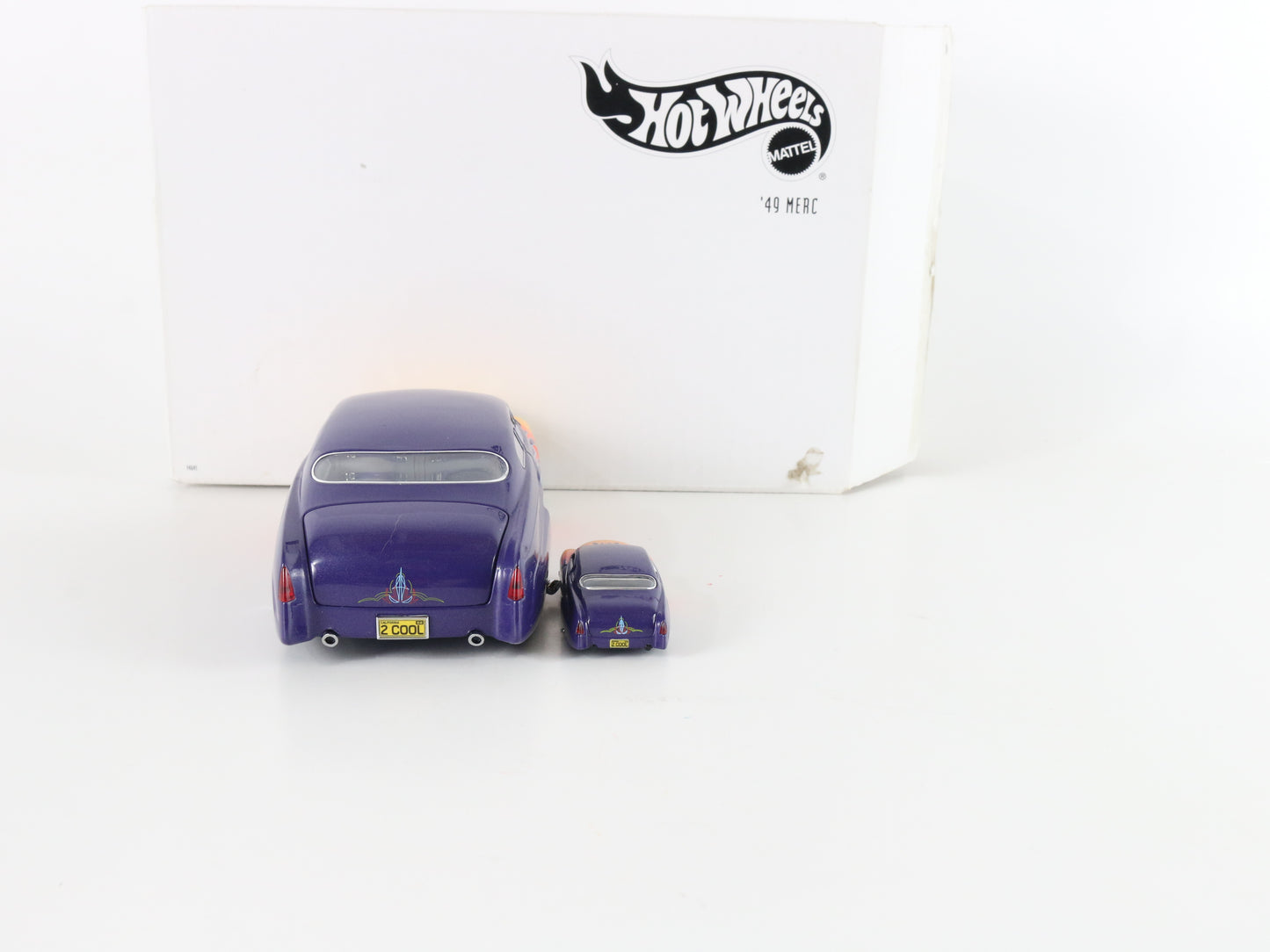 1949 Mercury Purple & Flames Hot Wheels Legends 1:24 1:64 Set Of 2 B8770