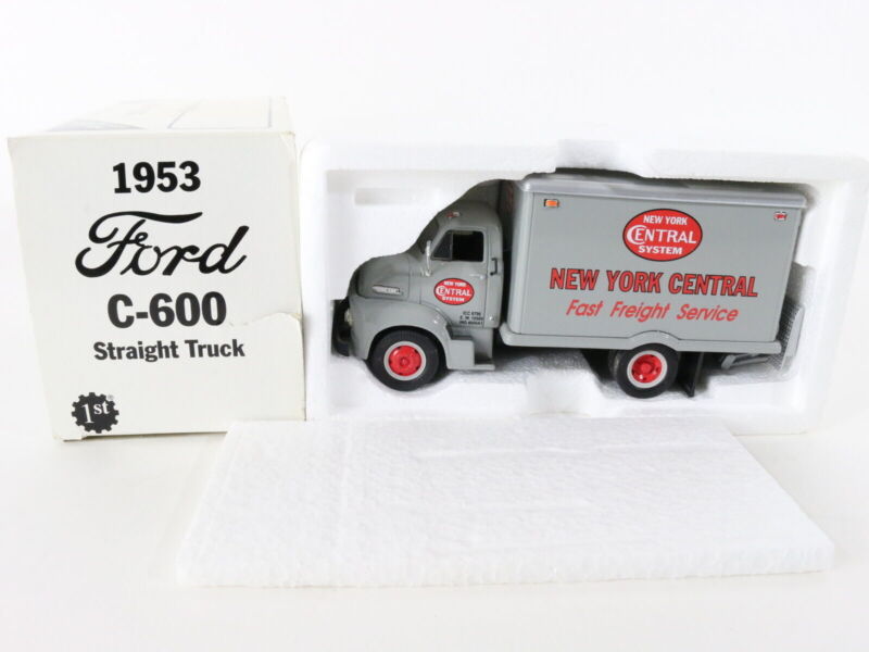 1953 Ford C-600 Straight Truck New York Central First Gear 1:34 Model 19-1436