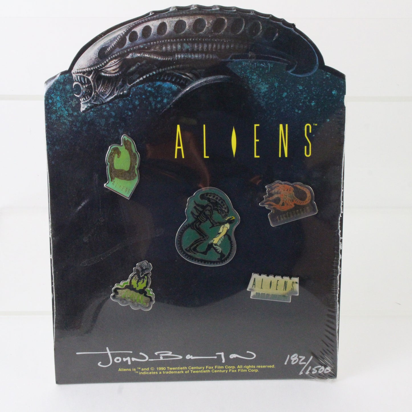 Aliens Pins Set Signed John Bolton Dark Horse #182/1500