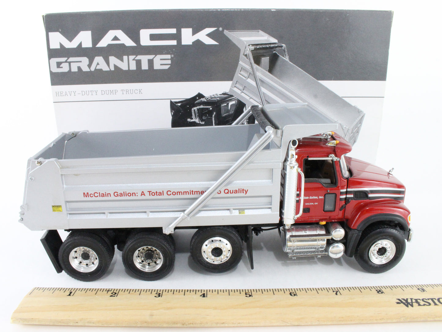 Mack Granite Heavy-duty Dump Truck Mcclain First Gear 1:34 Model 10-3005