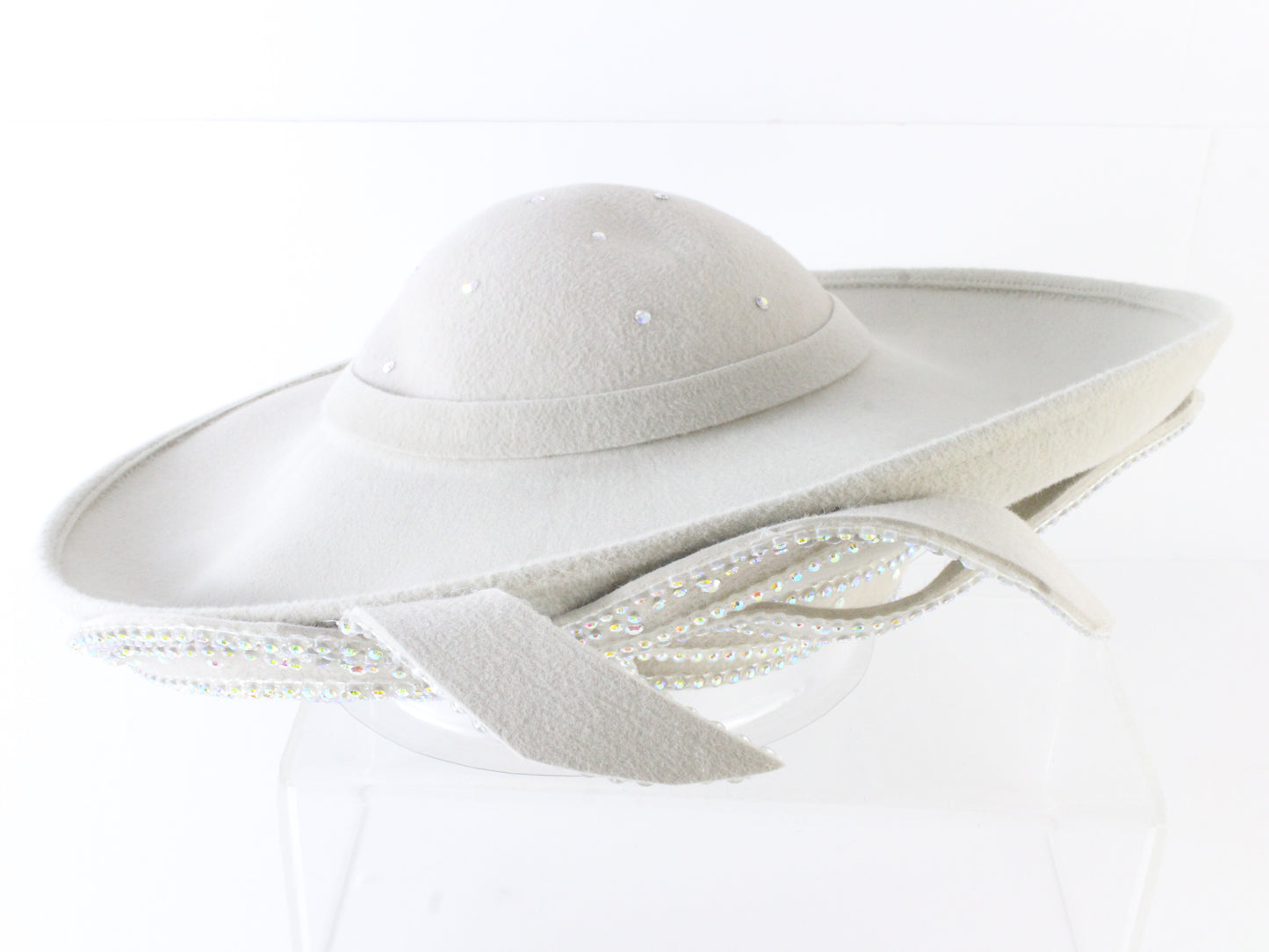 George Zamaul Ladies Fancy Boutique Ivory Felt Hat W/ Rhinestones 7 1/4 58cm WOW