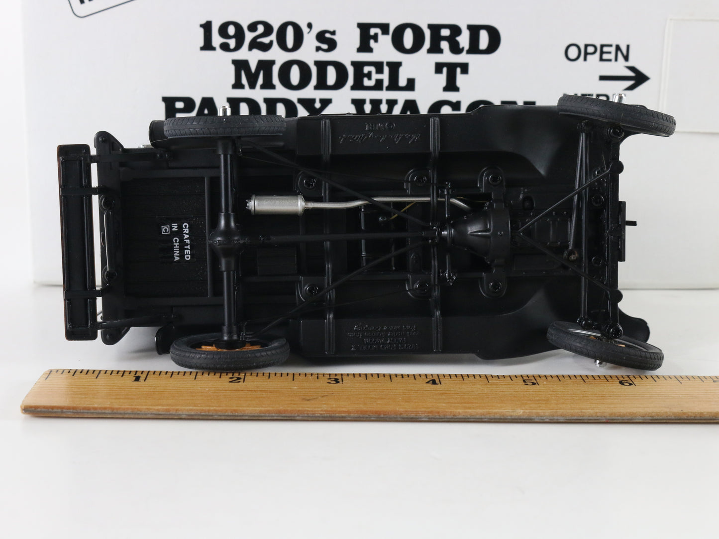 1920s Ford Model T Paddy Wagon Police Patrol Danbury Mint 1:24 Model Car